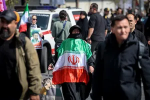 تشییع پیکر شهیدان لاریجانی، سلیمانی و شهدای ناو دنا
