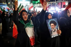مراسم عزاداری در سوگ رهبر شهید انقلاب - میدان تجریش