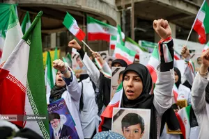 تجمع اعضای کادر درمان در محکومیت تجاوز آمریکا و رژیم صهیونیستی