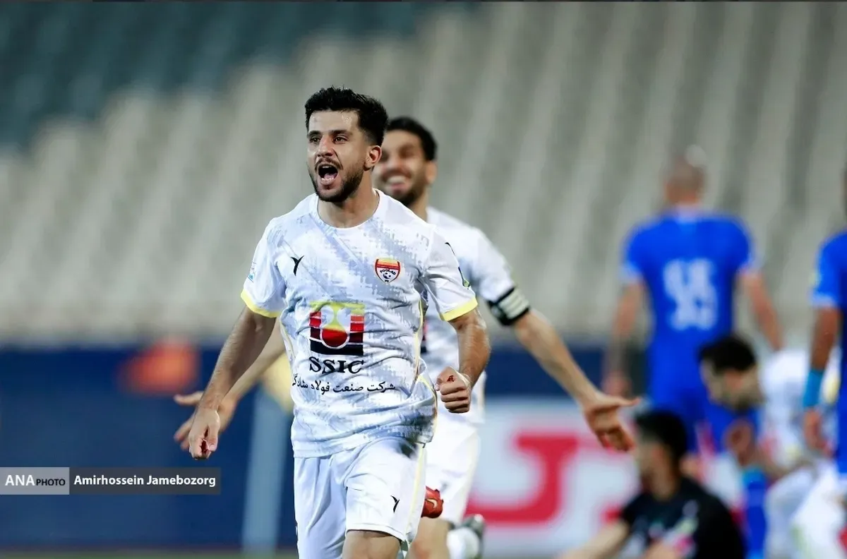 پوریا سرآبادانی