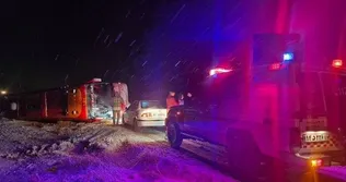 واژگونی اتوبوس در ارومیه- مهاباد ۱۷ حادثه دیده و یک مصدوم