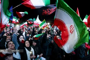 وداع با شهدای ناوشکن دنا و حمایت از نیروهای مسلح