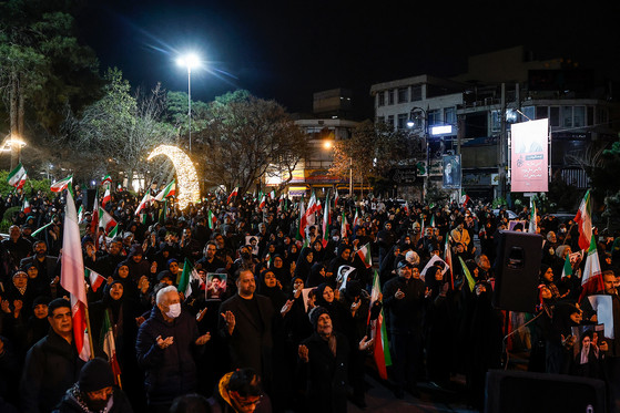 حاشیه‌نگاری از روز بیعت با امام خامنه‌ای/ دشمن ما را کنار هم قرار داد