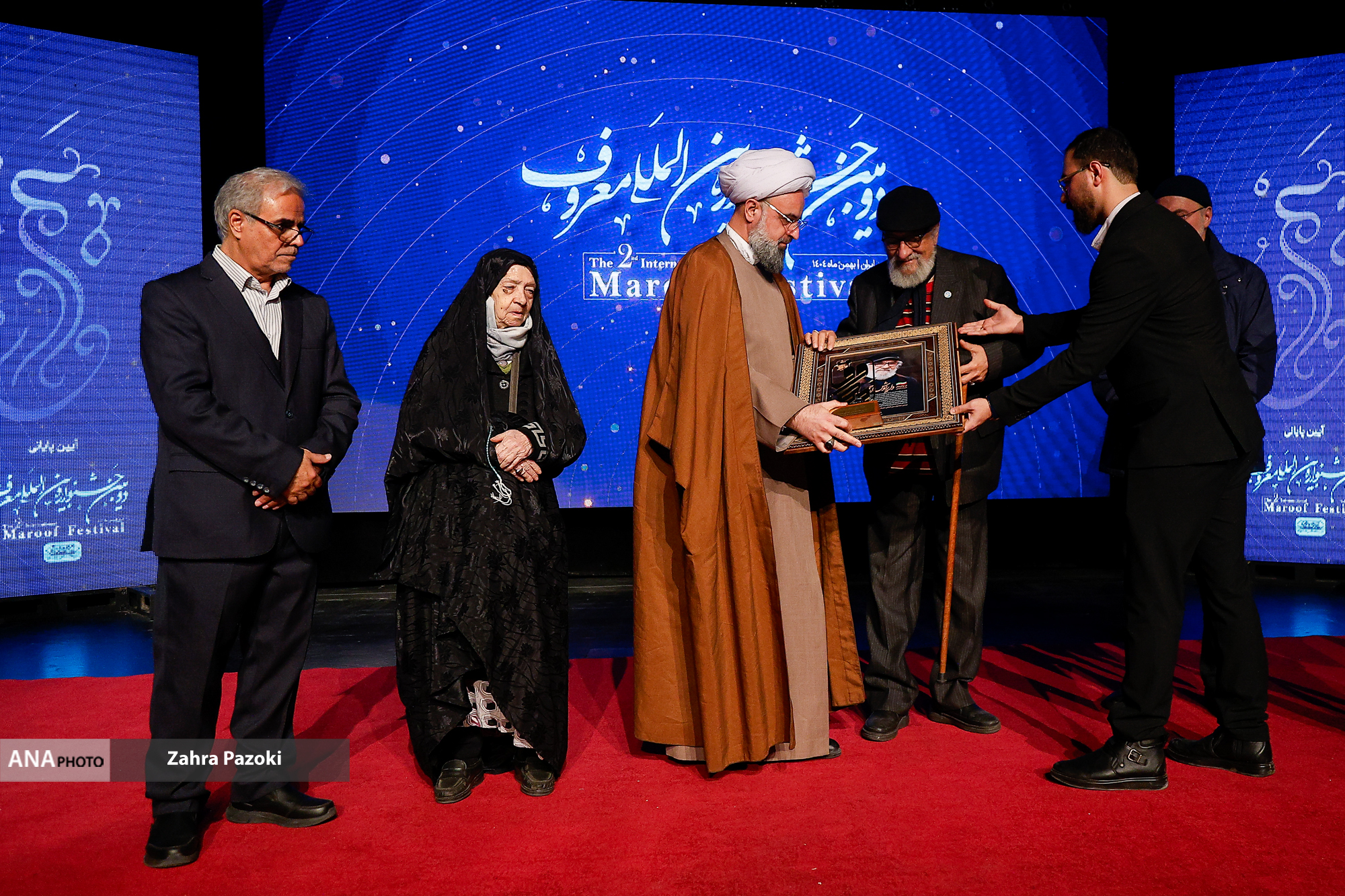 تقدیر از برگزیدگان جشنواره «معروف» در باغ موزه دفاع مقدس/ نشان «معروف» به داریوش ارجمند و «همکف هفتم شرقی» رسید