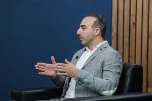 گفت&zwnj;وگوی آنا با رئیس مرکز بین&zwnj;الملل دانشگاه خوارزمی