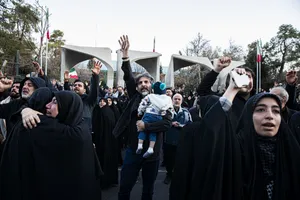  اجتماع مردم تهران در پی خبر شهادت حضرت آیت الله العظمی امام خامنه ای رحمته الله علیه رهبر عظیم الشان انقلاب اسلامی ایران