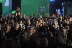 اقامه نماز استغاثه به امام زمان زمان(عج) - چهارراه نبرد خیابان پیروزی