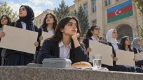 گسترش اعتراضات دانش‌آموزی و اعتصاب غذا علیه محدودیت‌های حجاب در مدارس جمهوری باکو