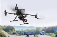 بلندگوی پهپاد DJI هشدارهای پلیس و امداد را با صدای جت از آسمان پخش می‌کند