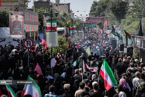 پیاده&zwnj;روی جاماندگان اربعین در تهران
