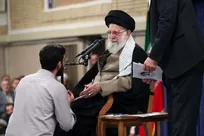 دعوت از دانشجویان برای روایت اولین دیدار با رهبر شهید انقلاب