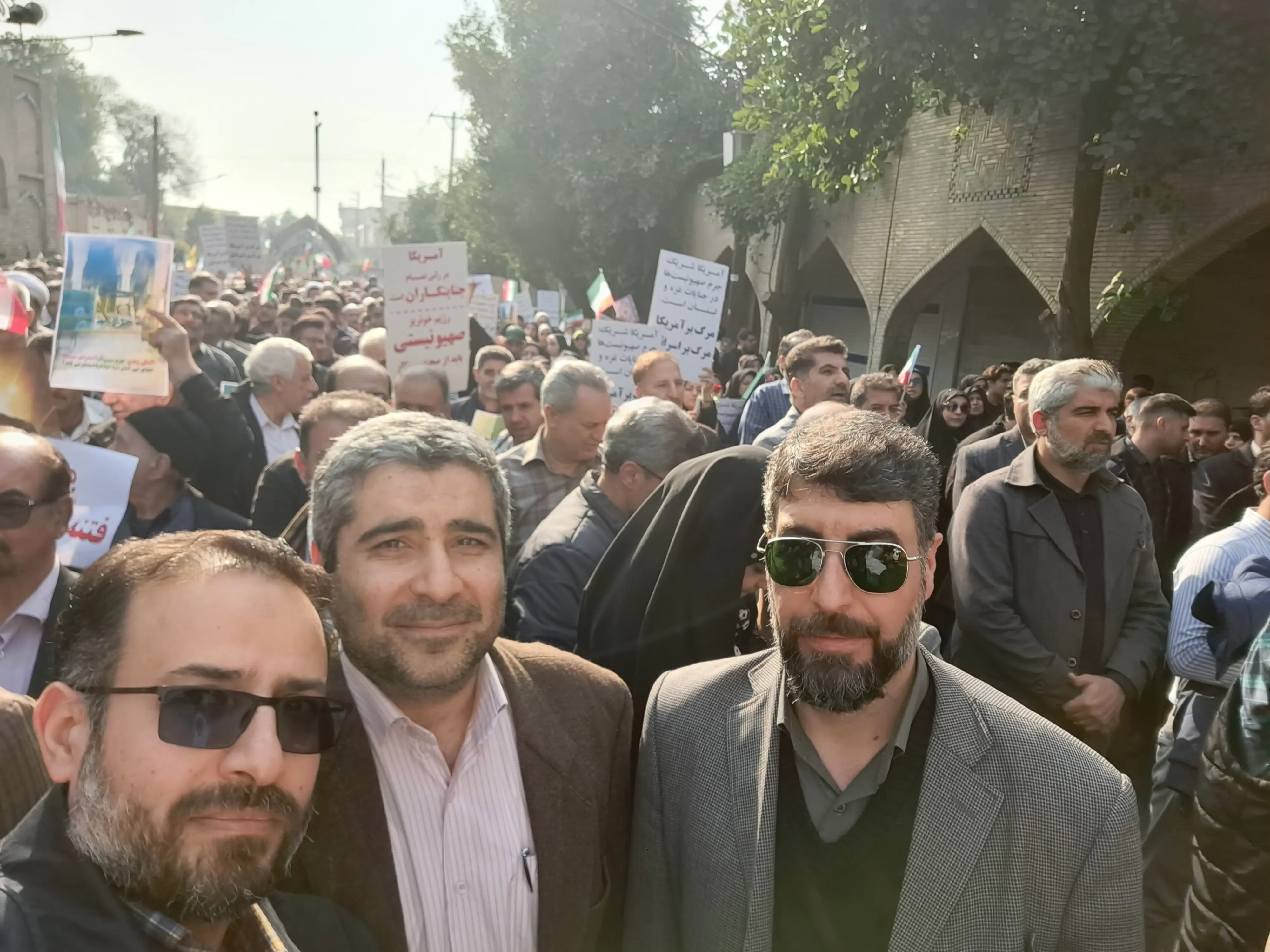 حضور پرشور مردم ولایتمدار دزفول در حماسه 22 دی‌ماه دزفول