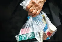 چراغی: دارو باید از مجرای قانونی عرضه شود/ ضرورت پرهیز از رودربایستی در نظارت +فیلم