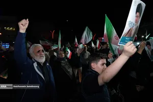 مراسم عزاداری در سوگ رهبر شهید انقلاب - میدان جمهوری اسلامی