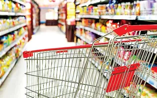 لزوم نظارت دقیق بر گرانفروشی و اصلاح سیاست‌های اقتصادی