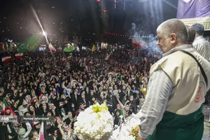 همزمان با سالگرد ازدواج حضرت علی (ع) و حضرت فاطمه(س) مراسم جشن ازدواج500 زوج&zwnj; جان&zwnj;فدا عصر دوشنبه 28 اردیبهشت به&zwnj;صورت همزمان در میادین اصلی شهر تهران برپا شد. از این تعداد، آیین ازدواج 6 زوج در تجمع مردمی حمایت از رهبر معظم انقلاب و نیروهای مسلح در خیابان پیروزی چهارراه نبرد