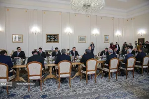 نشست سیدعباس عراقچی وزیر امورخارجه و رشید مردوف وزیر امور خارجه ترکمنستان 