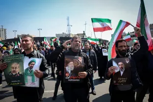 تشییع پیکر شهیدان لاریجانی، سلیمانی و شهدای ناو دنا
