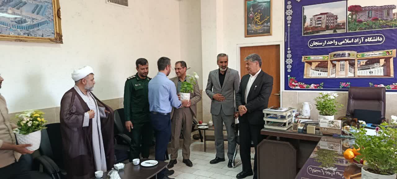 جهاد تبیین؛ راهبرد رهبر شهید برای مقابله با توطئههای جهانی/روشنگری کلید شناخت دشمنان و دوری از دام معاندان است جهاد تبیین؛ راهبرد رهبر شهید برای مقابله با توطئههای جهانی/روشنگری کلید شناخت دشمنان و دوری از دام معاندان است