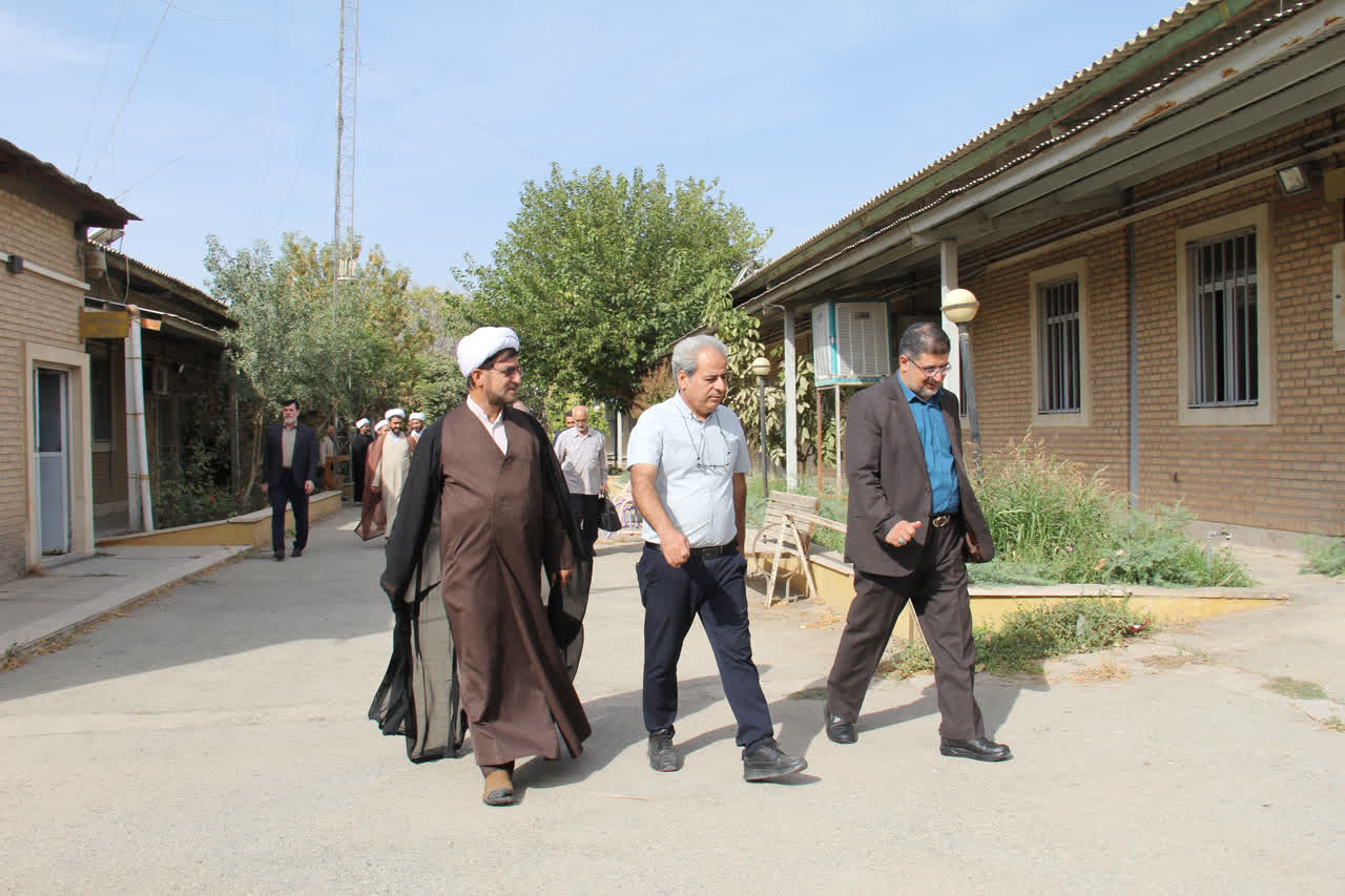 جزئیات بازدید اعضای گروه معارف دانشگاه آزاد اسلامشهر از ظرفیتهای دانشبنیان جزئیات بازدید اعضای گروه معارف دانشگاه آزاد اسلامشهر از ظرفیتهای دانشبنیان