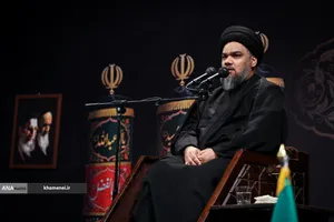 مراسم عزاداری شام غریبان حسینی در جوار محل شهادت قائد شهید