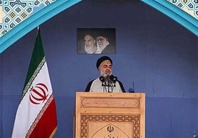 دشمن در شرایط وخیمی است/ باید فشار را تا خفگی او بیشتر کنیم