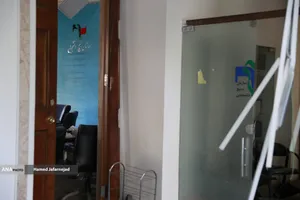 بازدید دکتر بیژن رنجبر رئیس دانشگاه آزاد اسلامی، پس از حمله هوایی آمریکا و رژیم صهیونیستی به سفارت سابق آمریکا(لانه جاسوسی) 