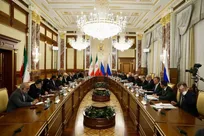 عارف: روابط تهران‌ـ مسکو باید در مسیر توسعه و تعمیق بیشتر حرکت کند