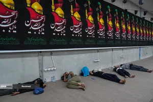 بازدید رئیس ستاد فرمان اجرائی امام(ره) از خدمت رسانی موکب داران اربعین حسینی مرز مهران