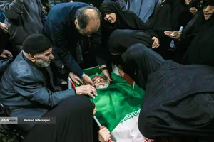 وداع با پیکر&zwnj; مطهر  شهید حجت&zwnj;الاسلام محمد مقیسه رئیس شعبه ۵۳ دیوان عالی کشور در معراج شهدای تهران