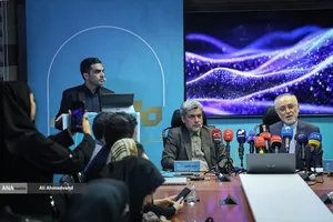 علی اکبر صالحی رئیس کارگروه علمی جایزه مصطفی(ص) و مهدی صفاری&zwnj;نیا مدیرعامل بنیاد علم و فناوری مصطفی&zwnj;(ص)