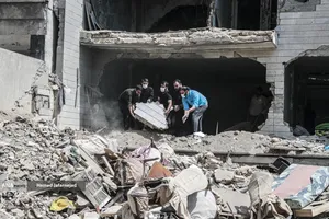 محله نارمک میدان 6- محل زندگی شهید سید مصطفی ساداتی، دانشمند هسته&zwnj;ای کشورمان و خانواده شهیدش(همسرش فهیمه مقیمی، دخترانش ریحانه&zwnj;سادات و فاطمه&zwnj;سادات و پسر کوچکش سیدعلی ساداتی) در حمله رژیم صهیونی به برخی مناطق و منازل مردم، شهروندان و دانشمندان هسته ای کشورمان در جریان جنگ تحمیلی دوازده روزه