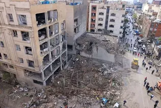 دولت برای بازسازی خانه‌های آسیب‌دیده چه بسته حمایتی در نظر گرفته است؟