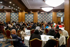 آیین بدرقه خانواده&zwnj;های آسیب&zwnj;دیده در جنگ به زیارت امام رضا(ع)
