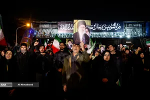 مراسم عزاداری در سوگ رهبر شهید انقلاب - میدان هفت تیر
