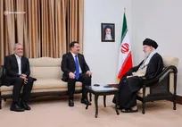 رهبر انقلاب:  تلاش آمریکایی‌ها برای تثبیت و گسترش حضور خود در عراق است/ حشدالشعبی از مولفه‌های قدرت در عراق است و باید تقویت شود