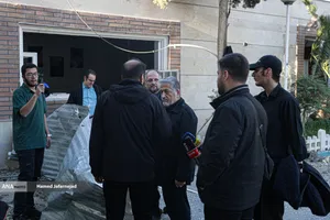 بازدید دکتر بیژن رنجبر رئیس دانشگاه آزاد اسلامی، پس از حمله هوایی آمریکا و رژیم صهیونیستی به سفارت سابق آمریکا(لانه جاسوسی) 