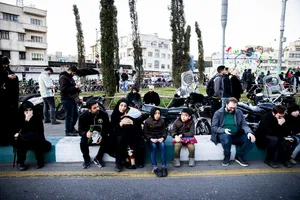  اجتماع مردم تهران در پی خبر شهادت حضرت آیت الله العظمی امام خامنه ای رحمته الله علیه رهبر عظیم الشان انقلاب اسلامی ایران