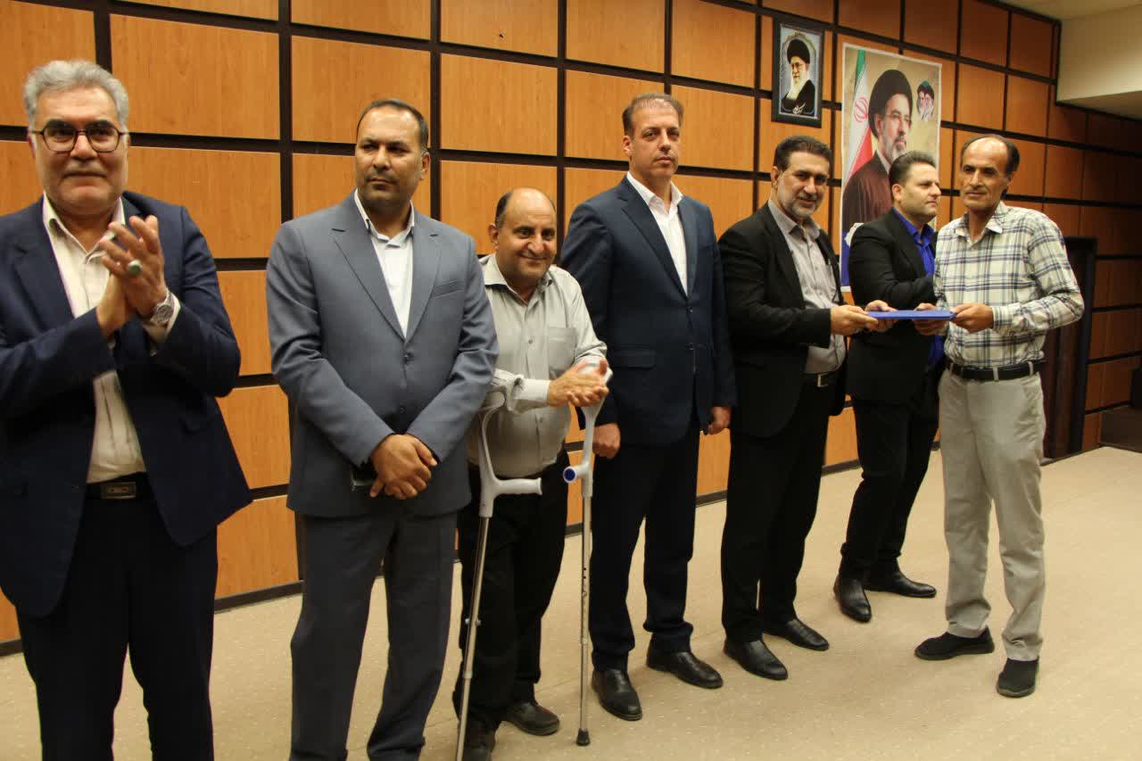 تجدیدمیثاق دانشگاهیان دانشگاه آزاد اسلامی مرودشت با خانواده شهید جنگ رمضان