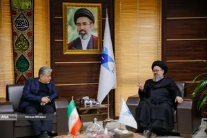  دیدار دکتر رنجبر ریاست دانشگاه آزاد اسلامی با رئیس حوزه ریاست خبرگان رهبری 