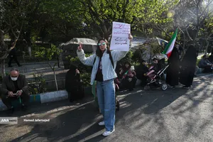 تشییع پیکر مطهر دریابان شهید &laquo;علیرضا تنگسیری&raquo; فرمانده دلاور خلیج فارس و جمعی از شهدای والامقام