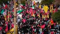تشییع پیکر رهبر شهید انقلاب در کربلای معلی + فیلم و عکس