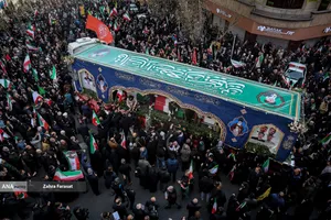 تشییع پیکر شهیدان لاریجانی، سلیمانی و شهدای ناو دنا
