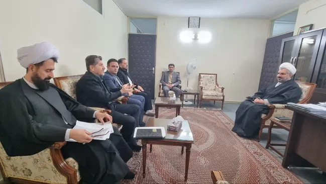 می‌توان در شهرستان دماوند گردشگر مذهبی جذب کرد
