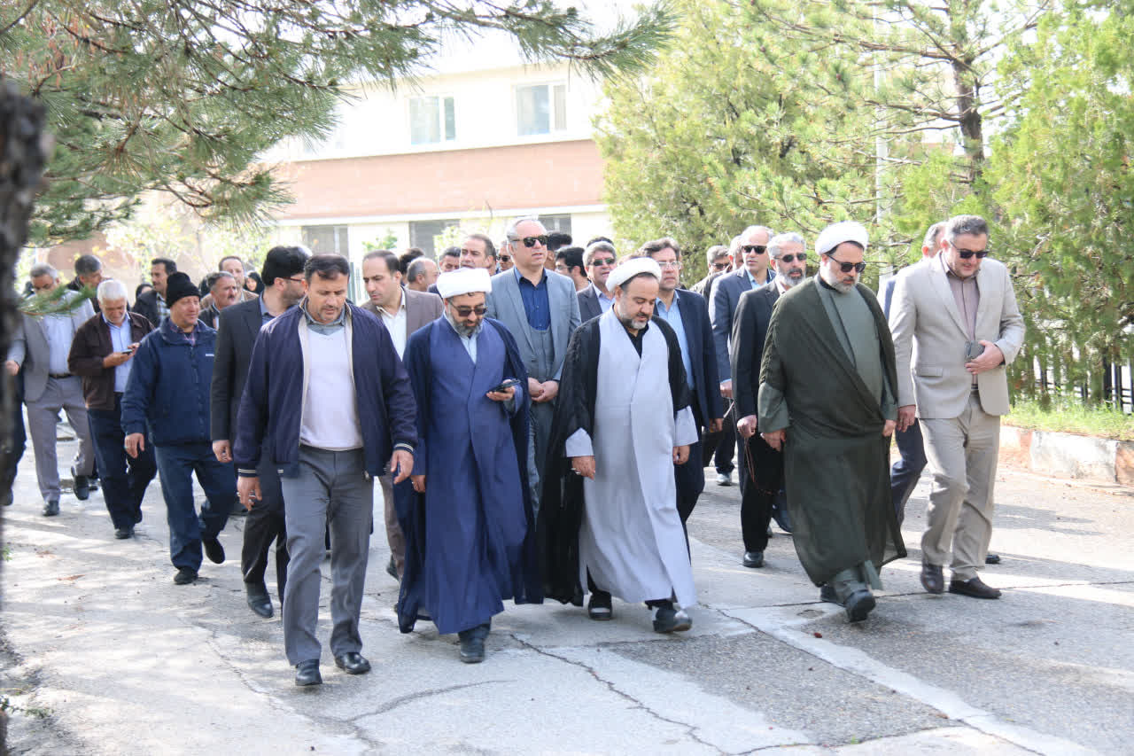تأکید بر هوشیاری در برابر جنگ چندوجهی/ دشمن به جنگ رسانه ای روی آورده است تأکید بر هوشیاری در برابر جنگ چندوجهی/ دشمن به جنگ رسانه ای روی آورده است