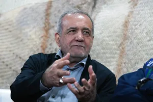 بازدید پزشکیان از نمایشگاه توانمندی&zwnj;های روستایی و عشایری کشور