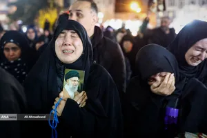 مراسم عزاداری در سوگ رهبر شهید انقلاب - میدان ونک