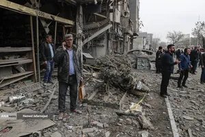 حمله هوایی جنگنده&zwnj;های اسرائیلی_آمریکایی به خیابان پیروزی تهران