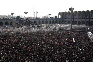 مراسم اقامه نماز بر پیکر امام شهید امت