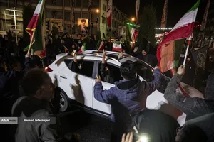 بیعت مردم تهران با حضرت آیت الله سید مجتبی خامنه ای رهبر جدید انقلاب اسلامی ایران - میدان شهدا